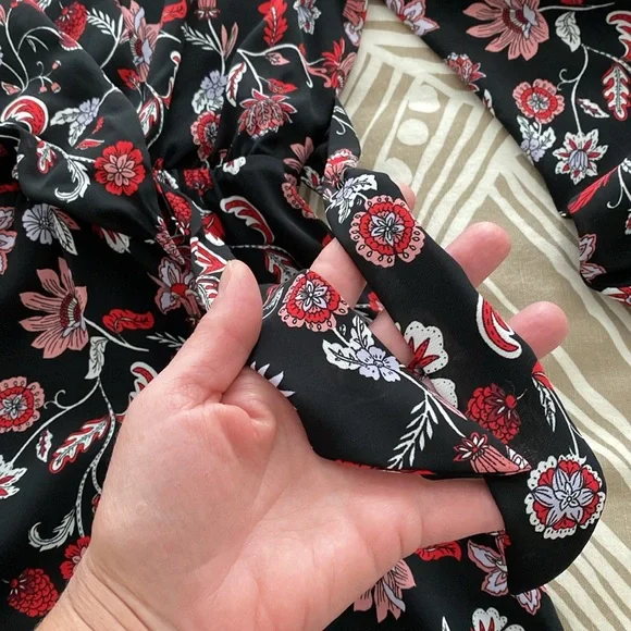 BANANA REPUBLIC long sleeve floral dress - Picture 8 of 10